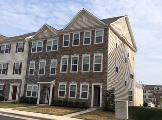 44098 Turf Field Sq, Chantilly, VA 20152