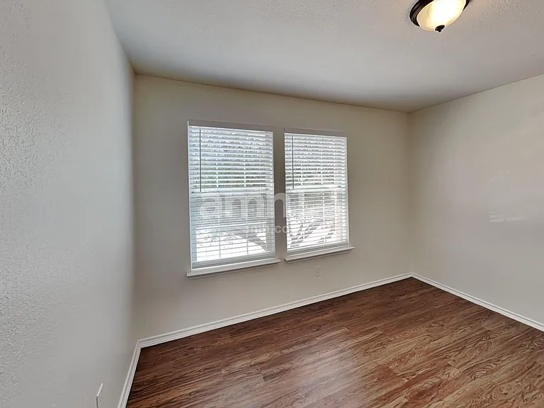8802 Mission Mdw — Photo 18