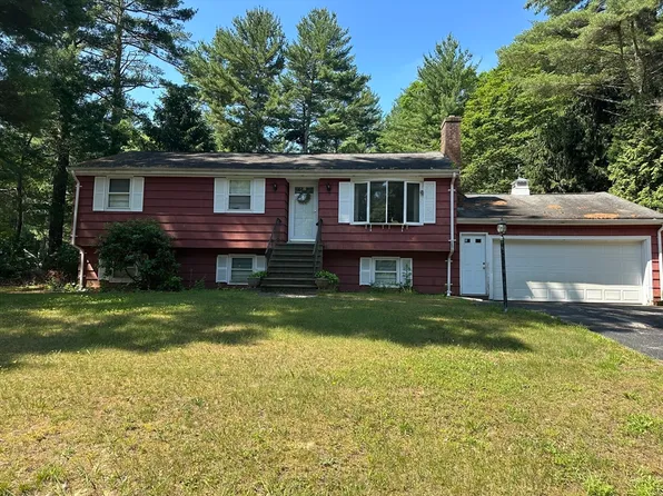 136 Priscilla Dr, Pembroke, MA 02359