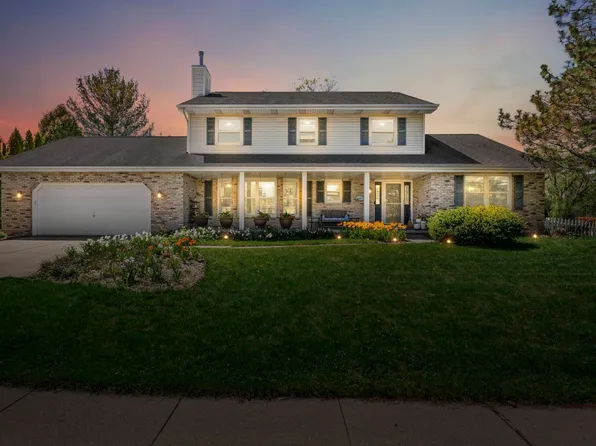 402 Sauk Creek Dr, Madison, WI 53717