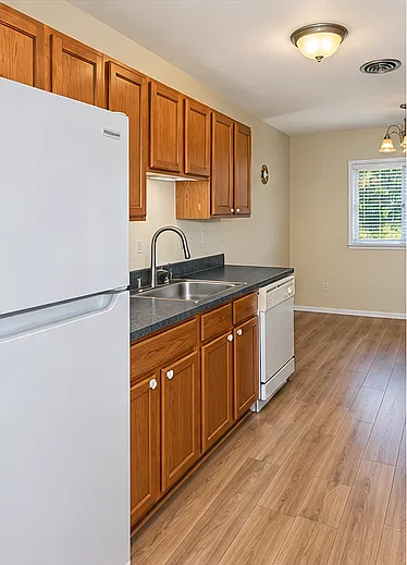 3 bed, 1536 sqft, $1,900 — Photo 3