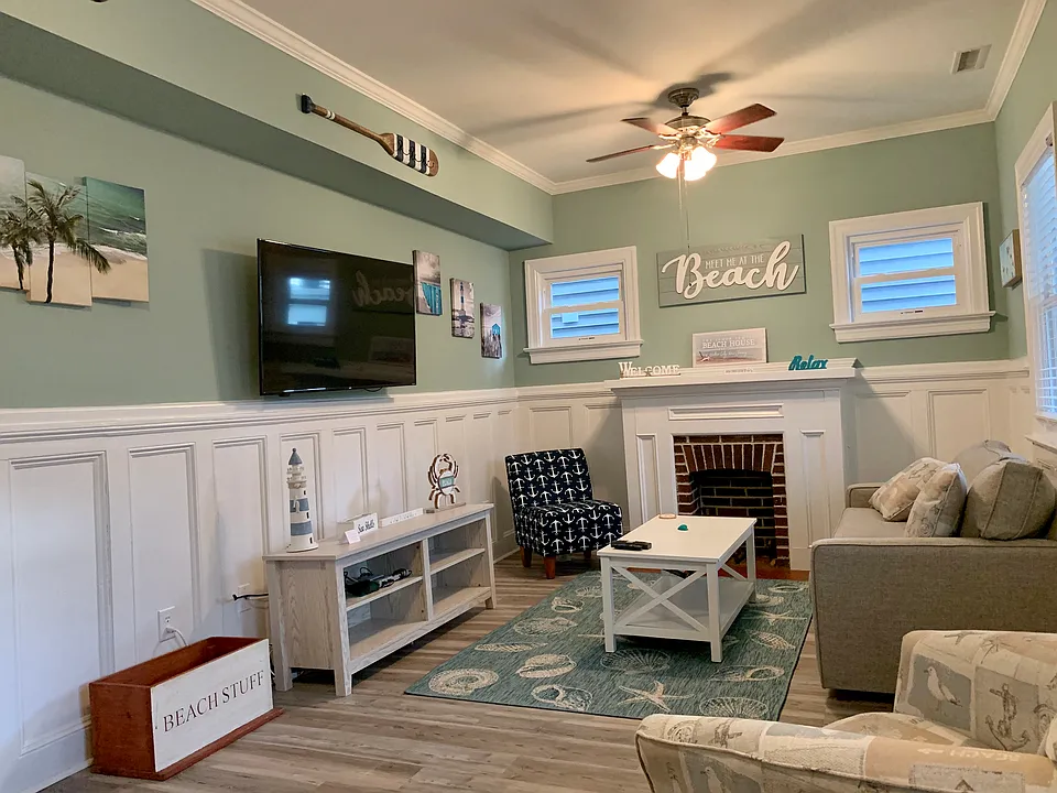 7 N Vassar Sq