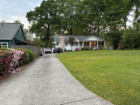 Expansive front yard