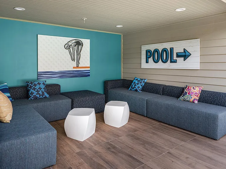 Crown Pointe — Photo 31