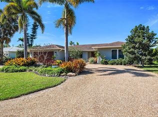 135 Burning Tree Dr, Naples, FL 34105