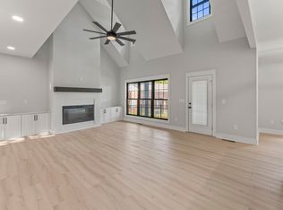 106 5th Ave N, Decherd, TN 37324