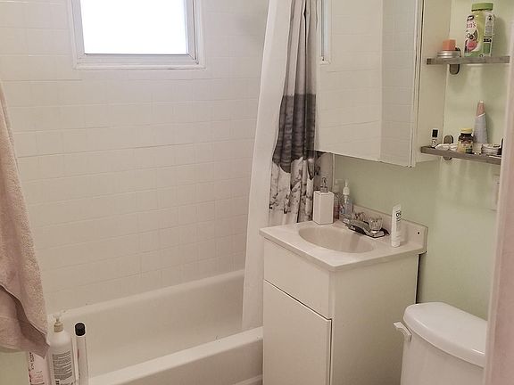 3rd image of 2703 W Francis Pl #1