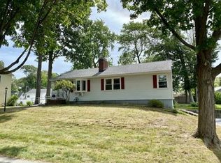 35 Sawyer Rd, North Andover, MA 01845