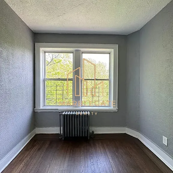 691 Elizabeth Ave #67R — Photo 3