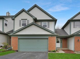 6504 Kensington Pl, Downers Grove, IL 60516