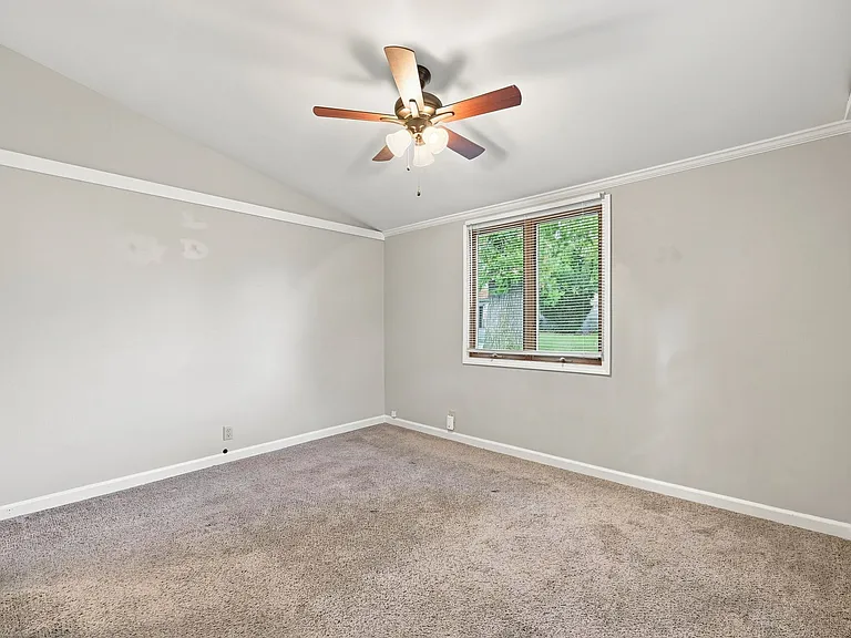 131 Oak Dr — Photo 20