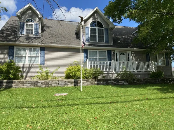 2415 Chateaugay St, Fort Covington, NY 12937