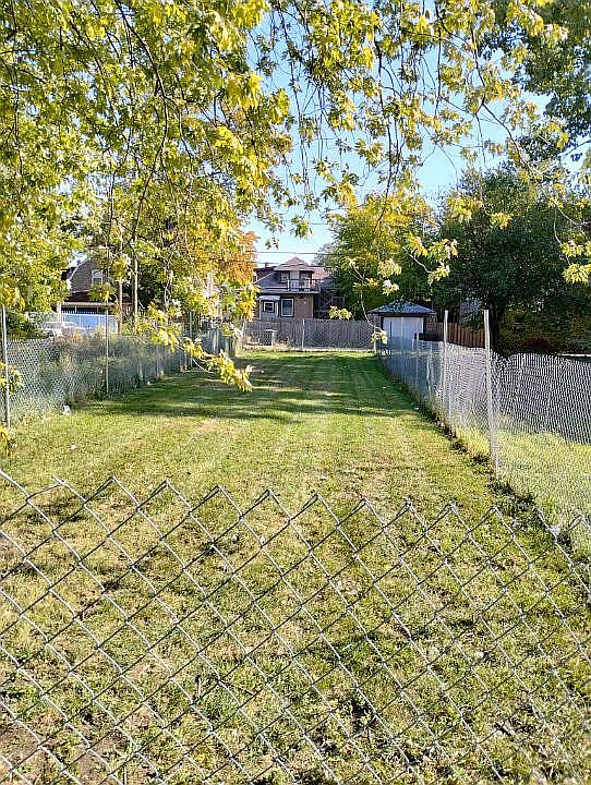 2nd image of 6713 S Rhodes Ave
