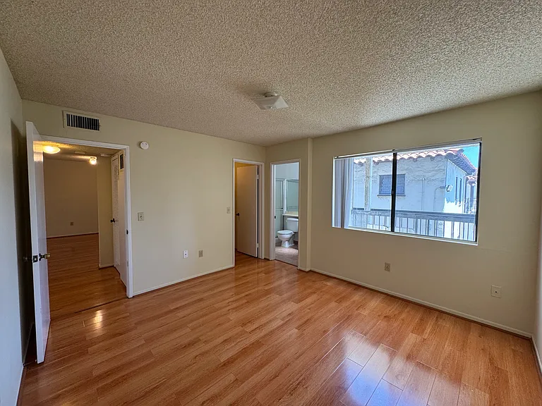 1004 E Garfield Ave #3 — Photo 11