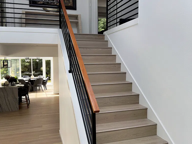 535 NW Datewood Dr — Photo 8