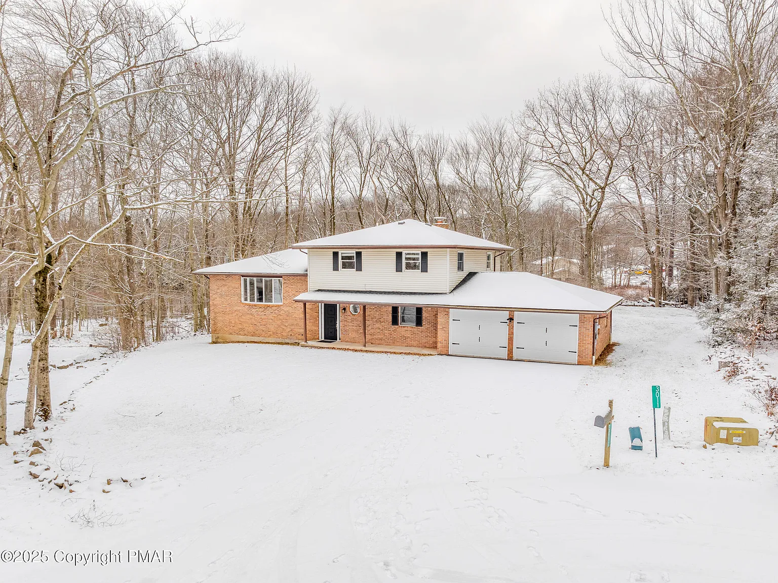 3011 Minqua Cir photo 1