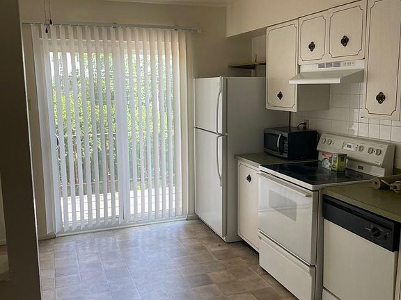4th image of 10354 Parkman Dr Unit D