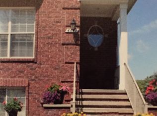 6041 Windemere Ln, Shelby Township, MI
