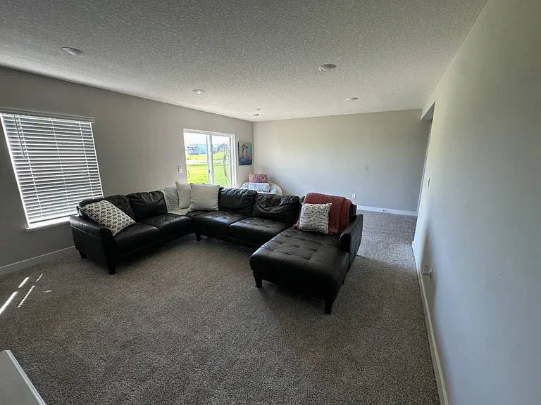 566 Greywood Blvd SW — Photo 8