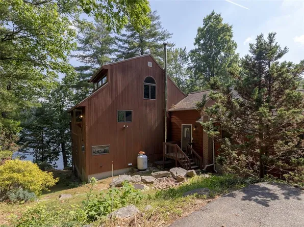 11 White Ave, Concord, MA 01742