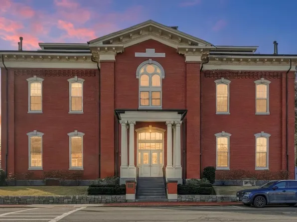 151 High St Unit 3B, Newburyport, MA 01950