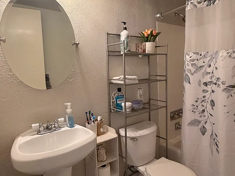 Full bathroom