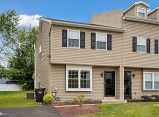 122 Brownstone Ln, Horsham, PA 19044