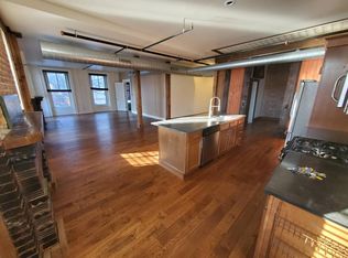 16 1st St #2, Troy, NY 12180