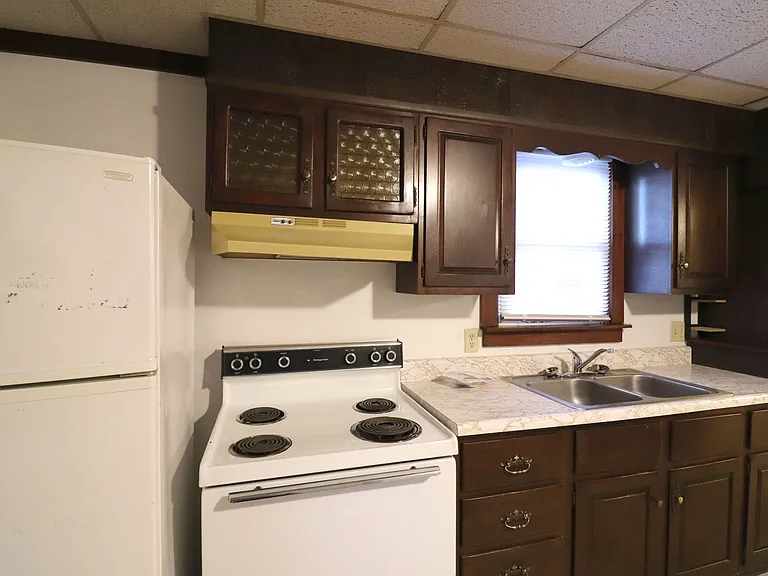 364 Main St #4 — Photo 9