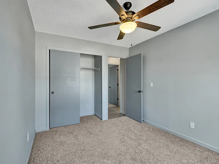 4440 Bramble Ln — Photo 14