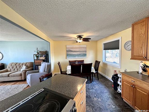 4th image of 428 3rd Ave NW
