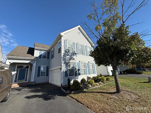 2nd image of 7 Elsie Dr