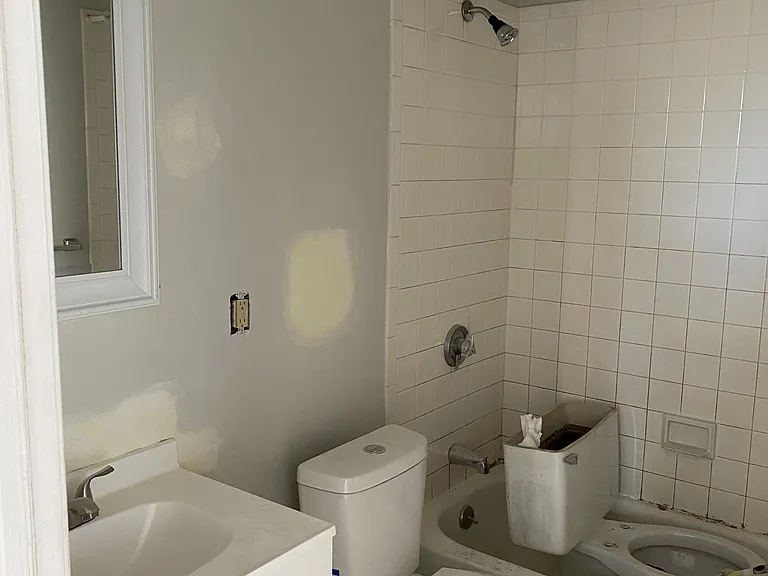 604 Chelmsford St — Photo 2