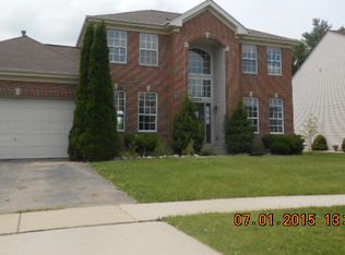 7039 Westwood Dr, Carpentersville, IL 60110