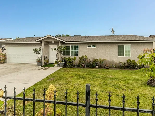 355 Fett St, Parlier, CA 93648