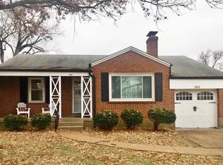 1411 N Berry Rd, Saint Louis, MO 63119