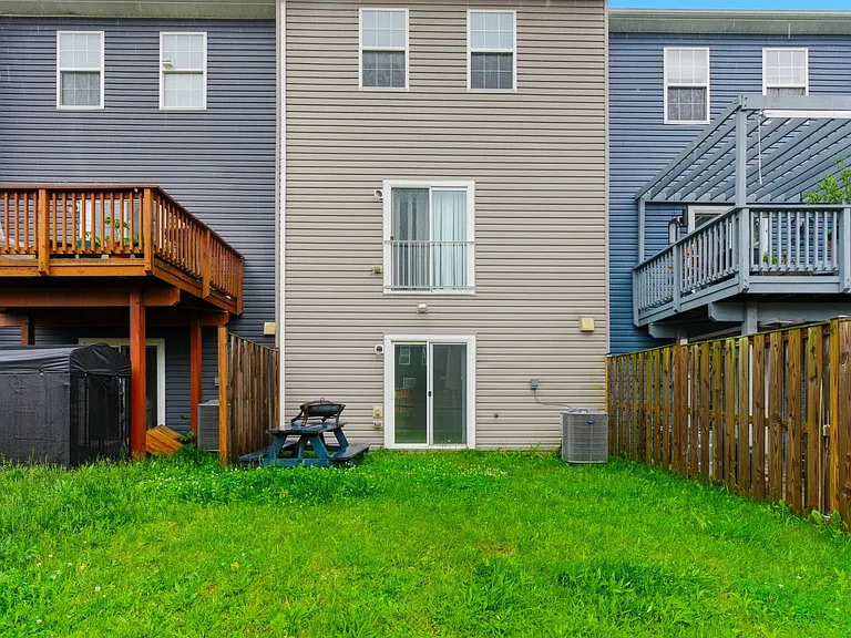 293 Magellan Dr — Photo 30