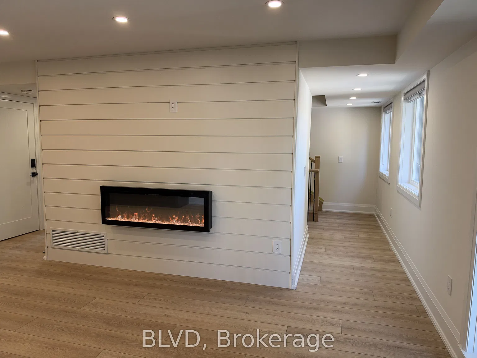 3 bed, $4,000 — Photo 4