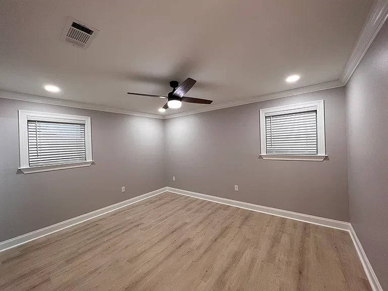 4901 Alexander Dr — Photo 7