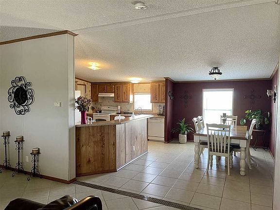 5th image of 7837 Donna Ave