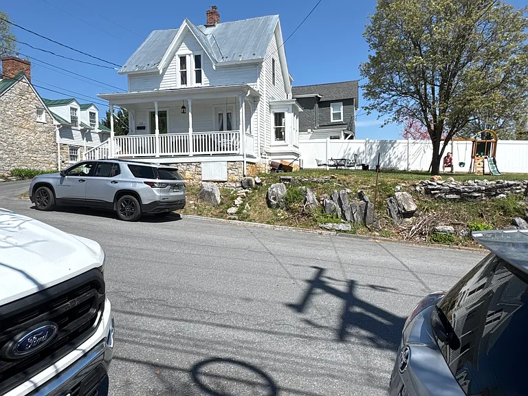 112 Wolfe St — Photo 30