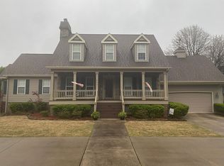 833 Colonial Dr, Webb City, MO 64870