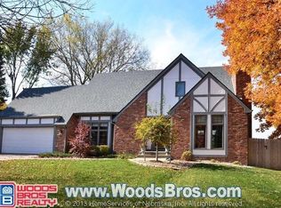 5925 S 72nd St, Lincoln, NE 68516