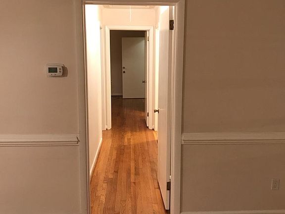 4th image of 409 Tyler St