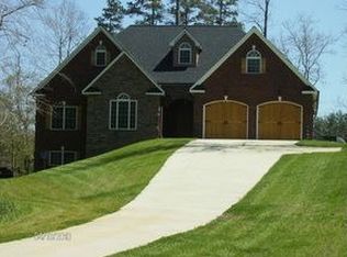 4824 Rio De Luna, Hickory, NC 28601