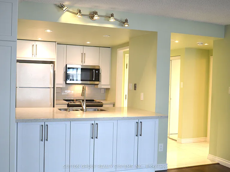 717 Bay St #1809 — Photo 3