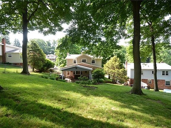 3rd image of 5892 Dashwood Dr