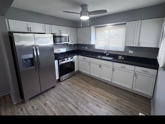 3rd image of 19408 Lake Shore Dr