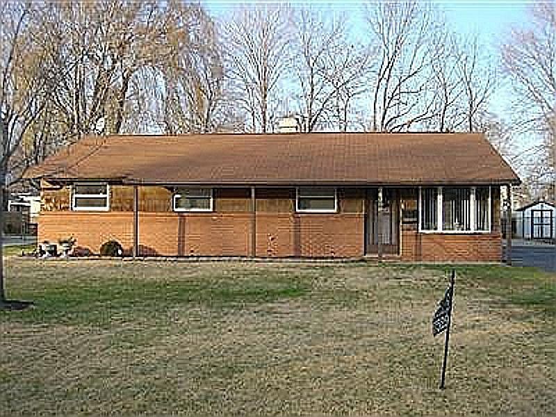 2nd image of 7529 Manor Dr