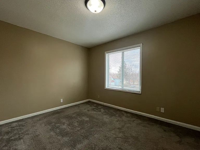 880 Wilson Avenue — Photo 17
